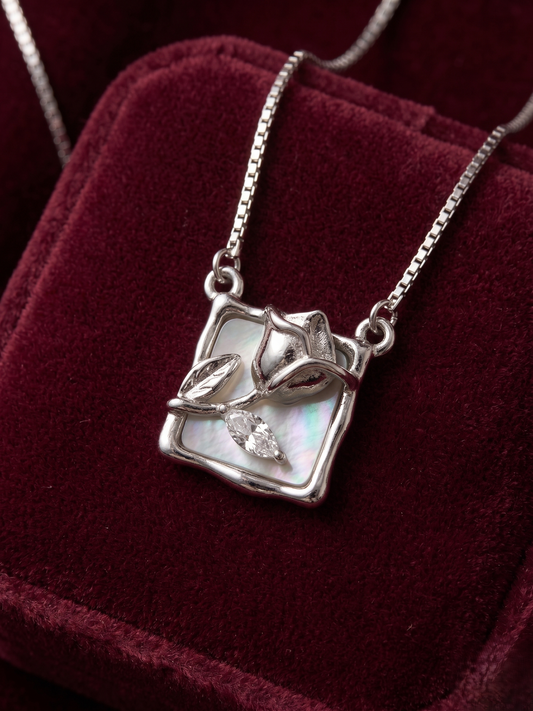 Pearl Rose Canvas 925 Silver Pendant