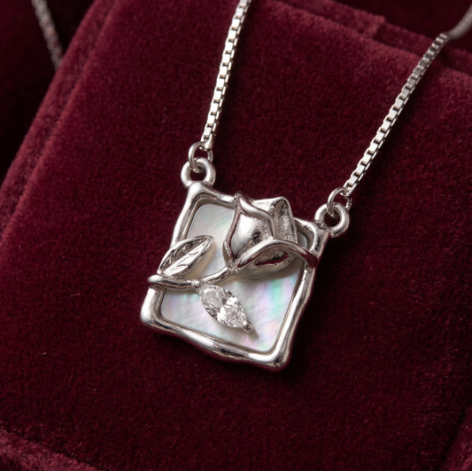 Pearl Rose Canvas 925 Silver Pendant