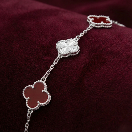 The Signature Maroon Clover Bracelet in 925 Silver