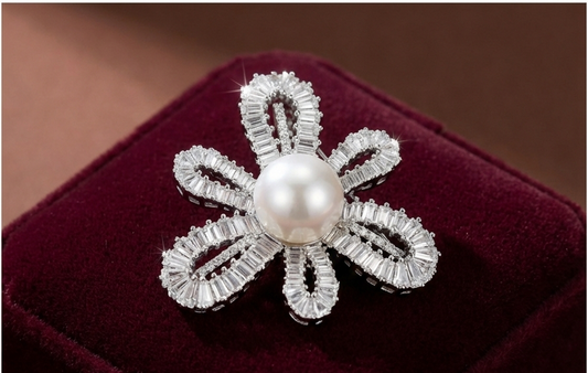 Pearl Blossom 925 Silver Brooch
