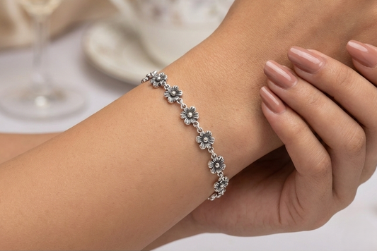 Antique Floral Toggle 925 silver Bracelet