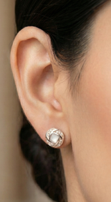 Luminous Infinity Swirl 925 Silver Studs