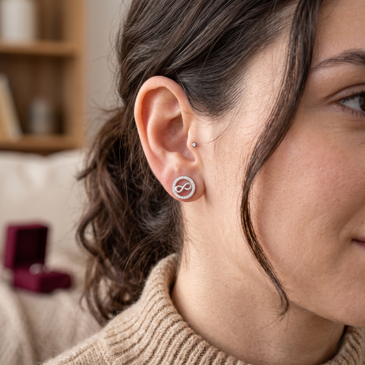 Eternal Infinity Circle 925 Silver Studs