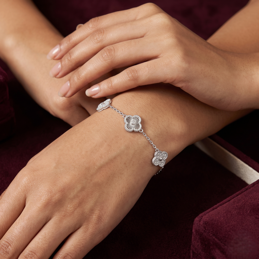 Luminous Trefoil Clover 925 Silver Bracelet